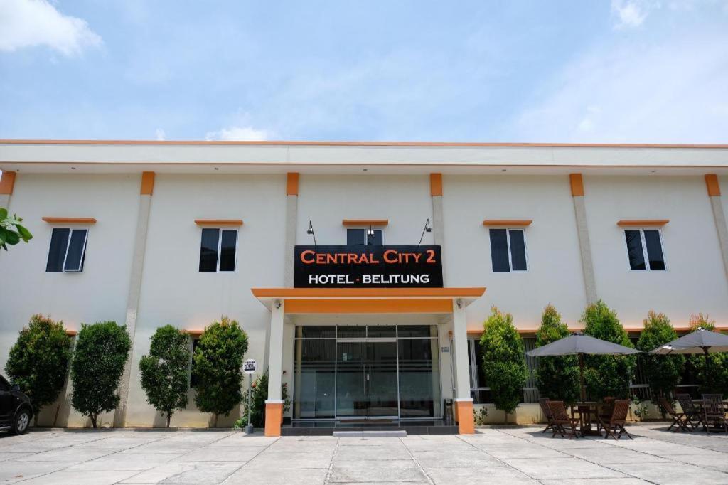 Oyo 1616 Hotel Central City 2 Tanjung Pandan Exterior foto