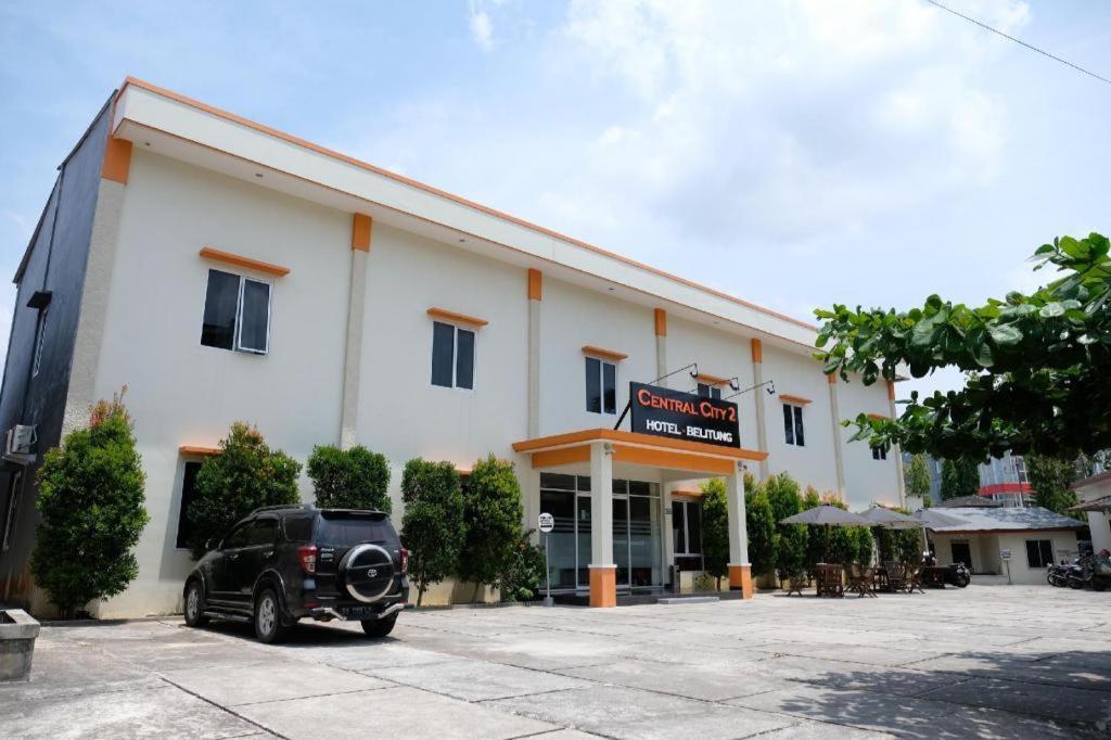 Oyo 1616 Hotel Central City 2 Tanjung Pandan Exterior foto