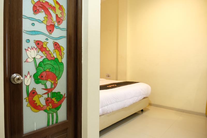 Oyo 1616 Hotel Central City 2 Tanjung Pandan Exterior foto